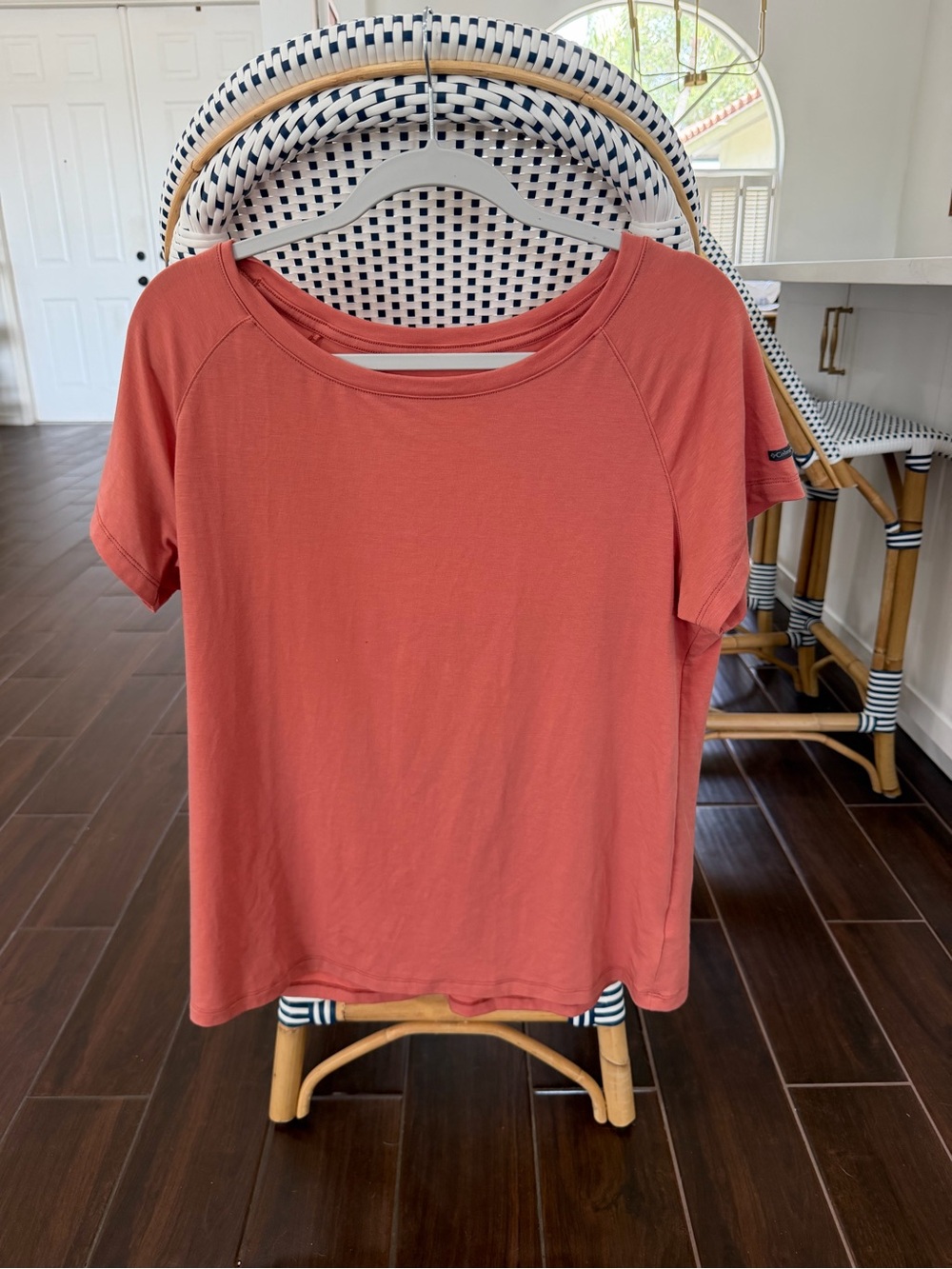 Columbia Women's Large Coral Scoop Neck Raglan Tee Pleated Back Active Top